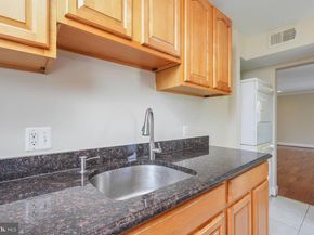 3876 9TH Street SE 302, Washington DC 20032