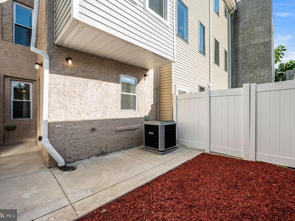 1230 S Harmony Street, Philadelphia PA 19146