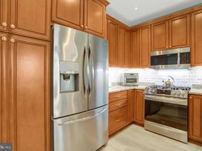 4667 Longstreet Lane 105, Alexandria VA 22311