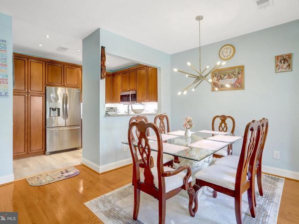 4667 Longstreet Lane 105, Alexandria VA 22311