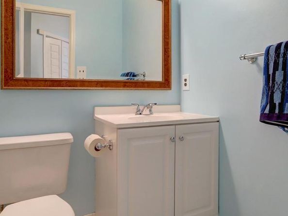 4667 Longstreet Lane 105, Alexandria VA 22311
