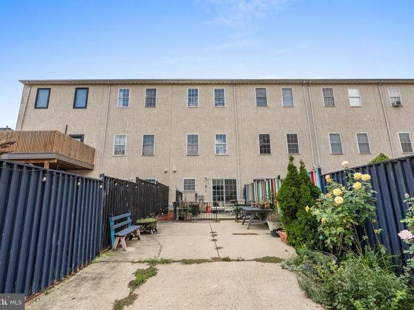 1233 N Howard Street, Philadelphia PA 19122