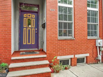 1233 N Howard Street