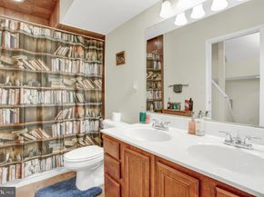1233 N Howard Street, Philadelphia PA 19122