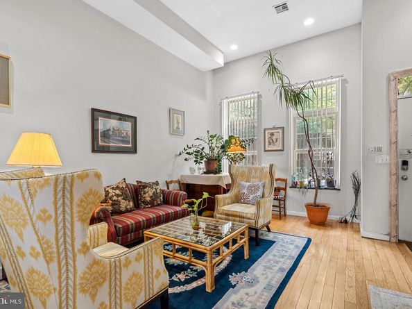 1233 N Howard Street, Philadelphia PA 19122
