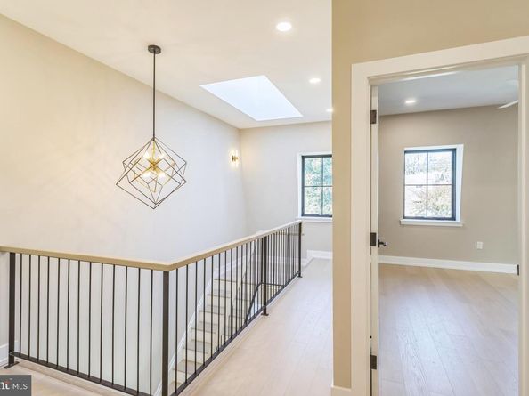 202 Kalos Street, Philadelphia PA 19128