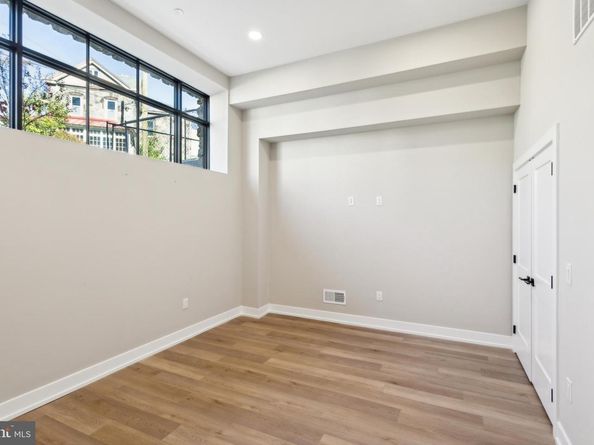 202 Kalos Street, Philadelphia PA 19128
