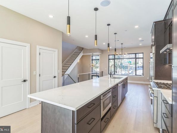 202 Kalos Street, Philadelphia PA 19128