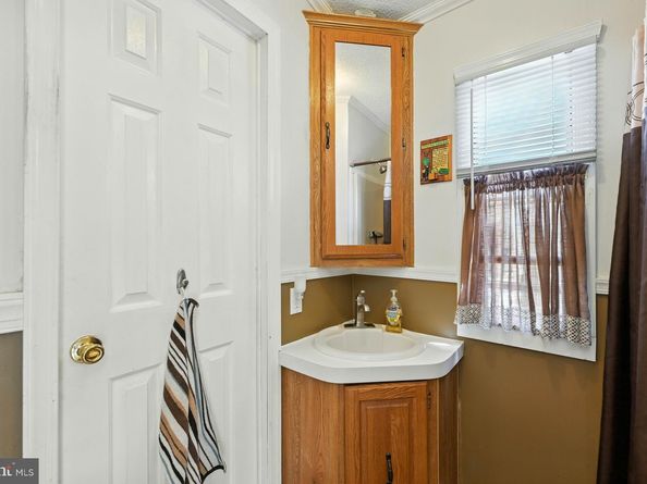 6124 Clearview Avenue, Bensalem PA 19020