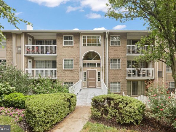 1931 Wilson Lane 101, Mclean VA 22102