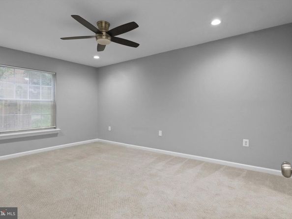 1931 Wilson Lane 101, Mclean VA 22102