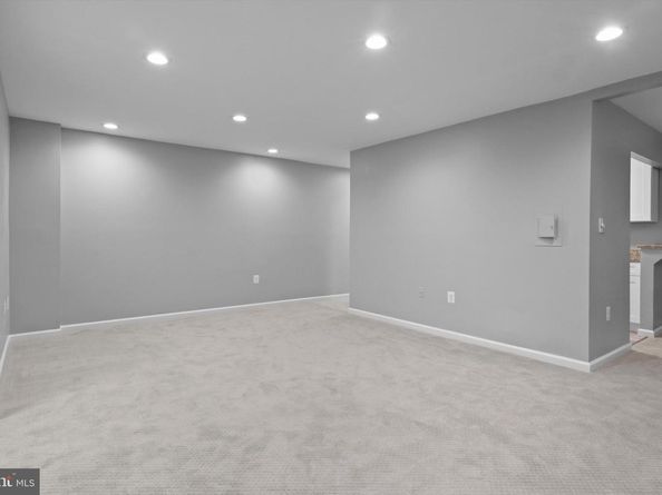 1931 Wilson Lane 101, Mclean VA 22102