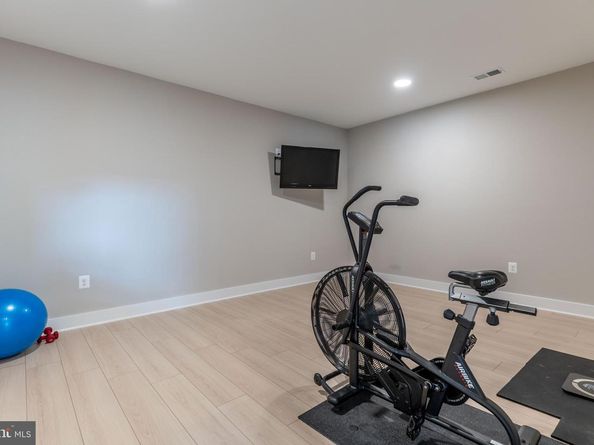 2873 Hideaway Road, Fairfax VA 22031