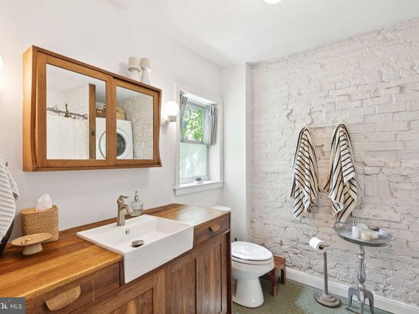 2215 Coral Street, Philadelphia PA 19125