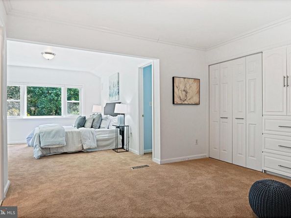 1807 Horseback Trail, Vienna VA 22182
