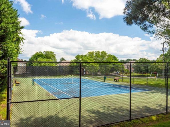 1807 Horseback Trail, Vienna VA 22182