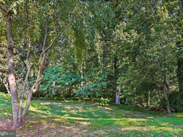 1807 Horseback Trail, Vienna VA 22182
