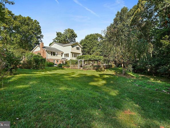 1807 Horseback Trail, Vienna VA 22182