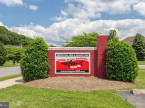 1807 Horseback Trail, Vienna VA 22182