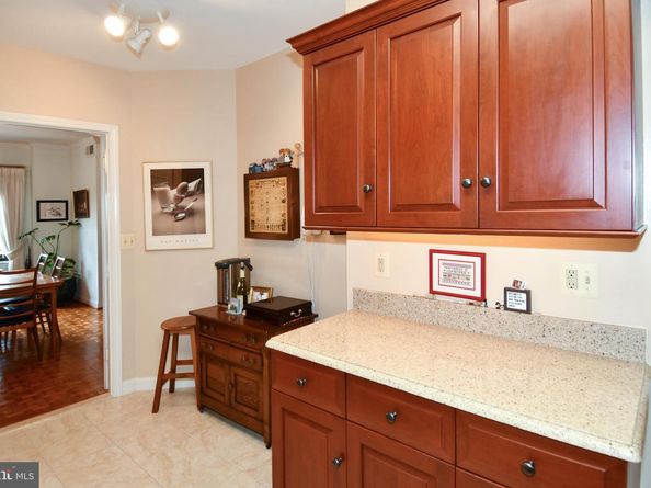 1250 S Washington Street 816, Alexandria VA 22314