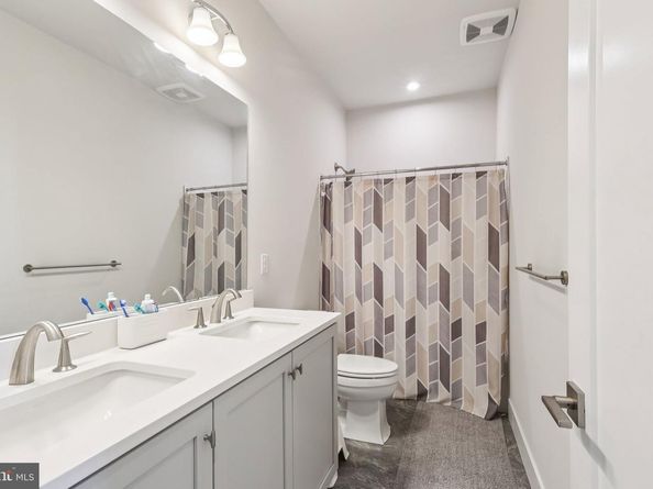 612 Brewster Alley 74, King Of Prussia PA 19406