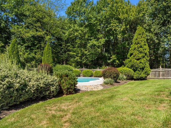 2756 Pickertown Road, Warrington PA 18976