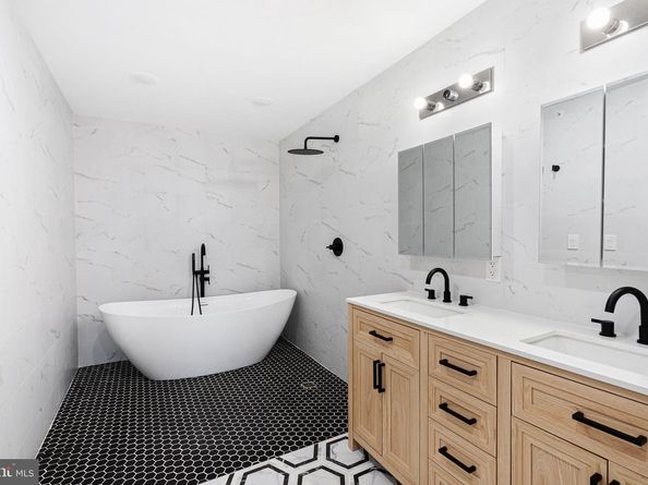 5341 Chestnut Street, Philadelphia PA 19139