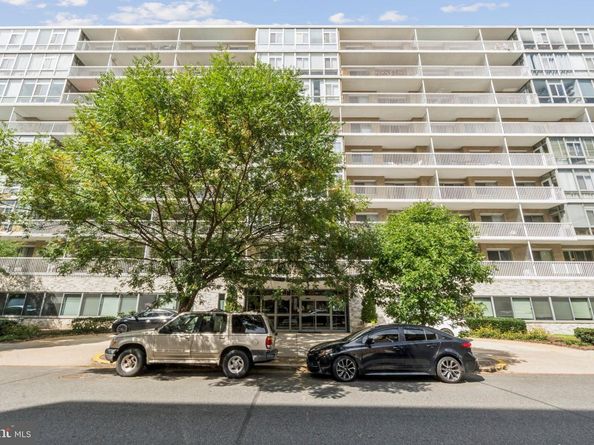 730 24TH Street NW 205, Washington DC 20037