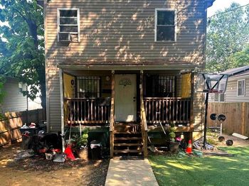 1027 49TH Street NE