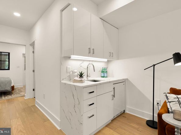 1205 10TH Street NW 1, Washington DC 20001