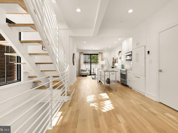 1205 10TH Street NW 1, Washington DC 20001