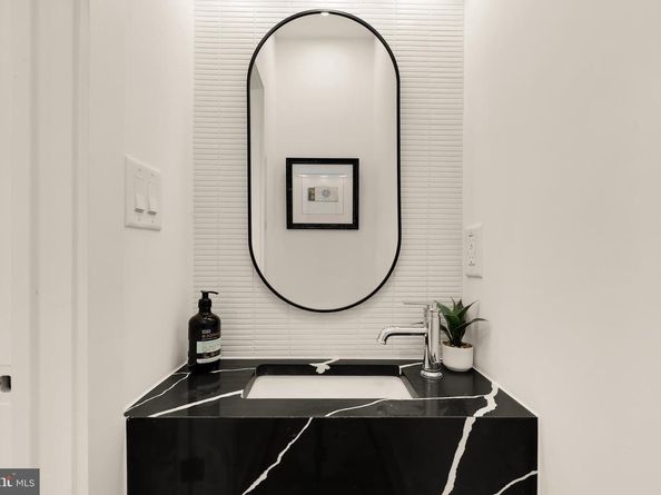 1205 10TH Street NW 1, Washington DC 20001