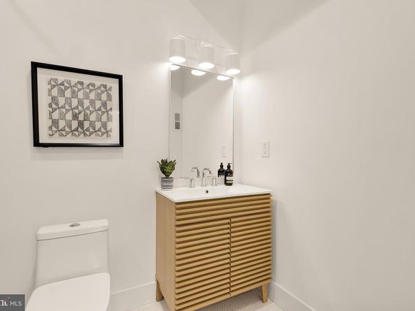 1205 10TH Street NW 1, Washington DC 20001