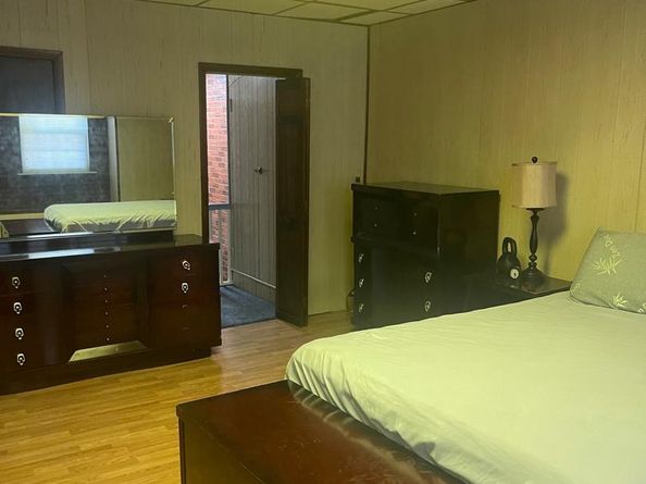 2411 S 4TH Street, Philadelphia PA 19148