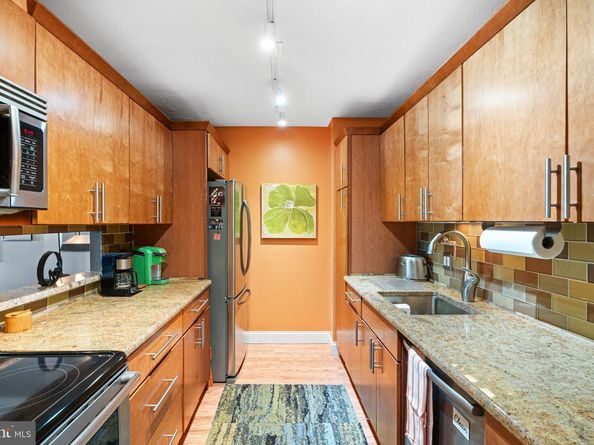 1901 John F Kennedy Boulevard 2715, Philadelphia PA 19103