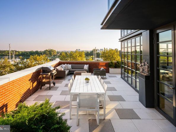 45 Sutton Square SW 306, Washington DC 20024