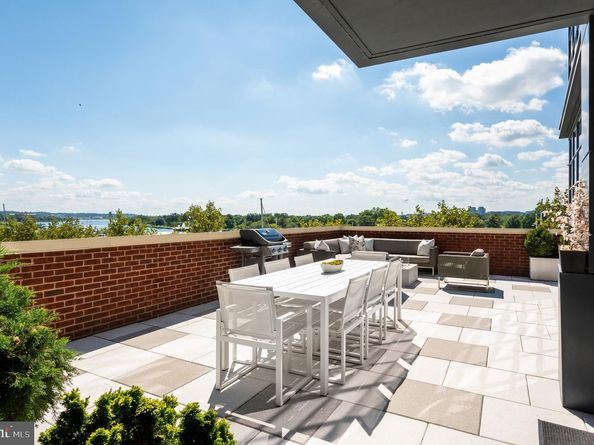 45 Sutton Square SW 306, Washington DC 20024