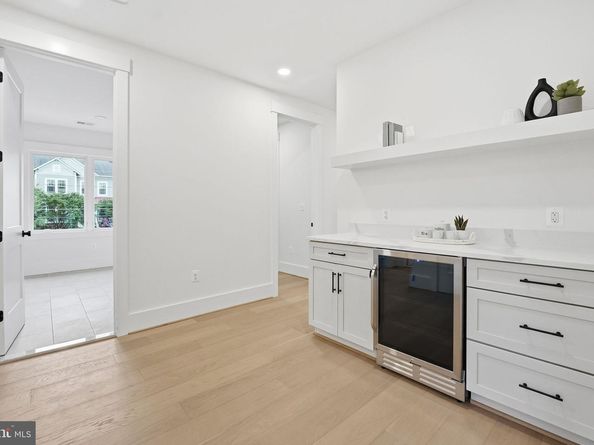 7228 Allan Avenue, Falls Church VA 22046