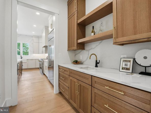 7228 Allan Avenue, Falls Church VA 22046