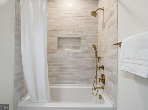 7228 Allan Avenue, Falls Church VA 22046