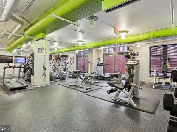 1021 N Garfield Street 806, Arlington VA 22201