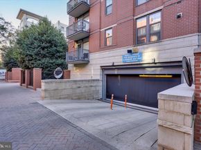 1021 N Garfield Street 806, Arlington VA 22201