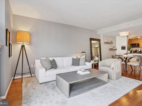 1021 N Garfield Street 806, Arlington VA 22201