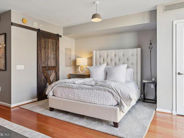 1021 N Garfield Street 806, Arlington VA 22201