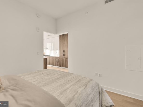 1650 Silver Hill Drive 1205, Mclean VA 22102