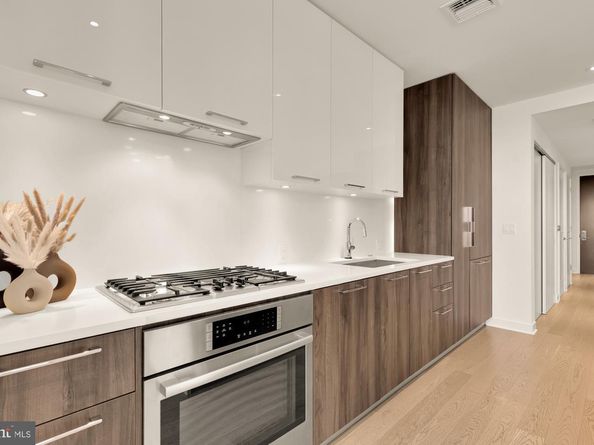 1650 Silver Hill Drive 1205, Mclean VA 22102