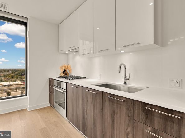 1650 Silver Hill Drive 1205, Mclean VA 22102