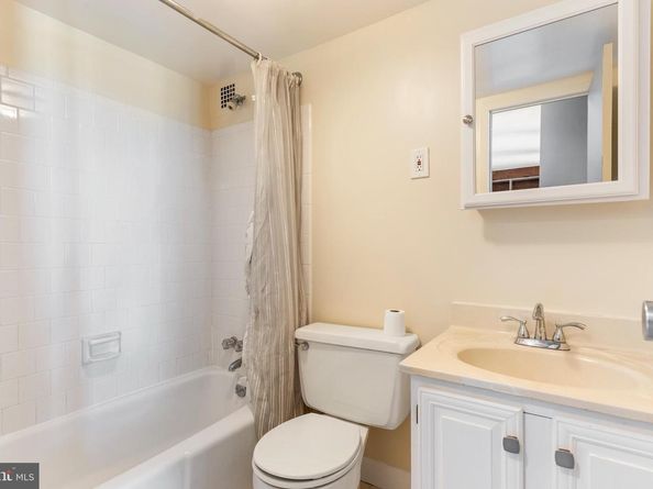 1260 21st Street NW 709, Washington DC 20036