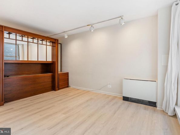 1260 21st Street NW 709, Washington DC 20036