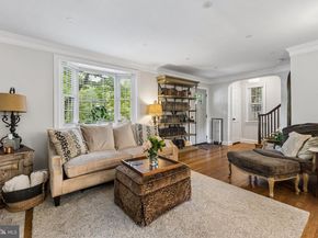 2700 S Grant Street, Arlington VA 22202